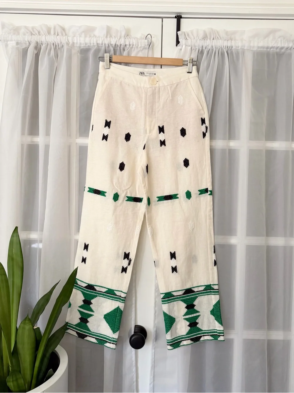 Zara Linen-Blend Embroidered Pants Size XS
